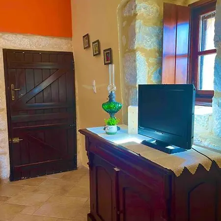 Kardiani Traditional Tower House In Mani Holiday home *