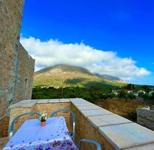 Vakantiehuis The Olive Tower In Mani Ano Gardenitsa