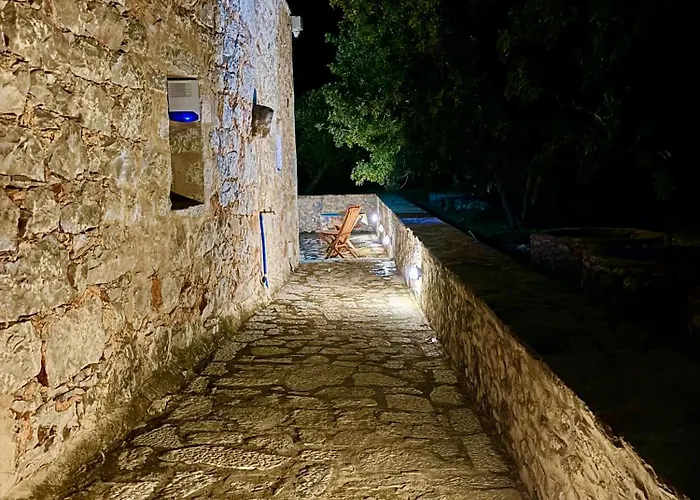 The Olive Tower In Mani * Ano Gardenitsa