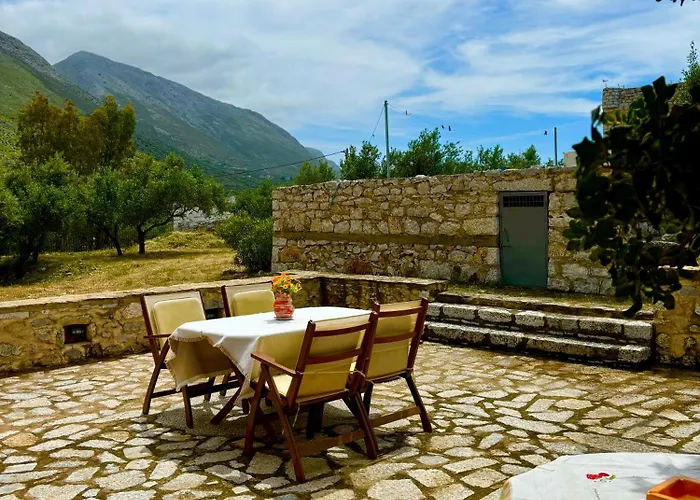 Vakantiehuis The Olive Tower In Mani *